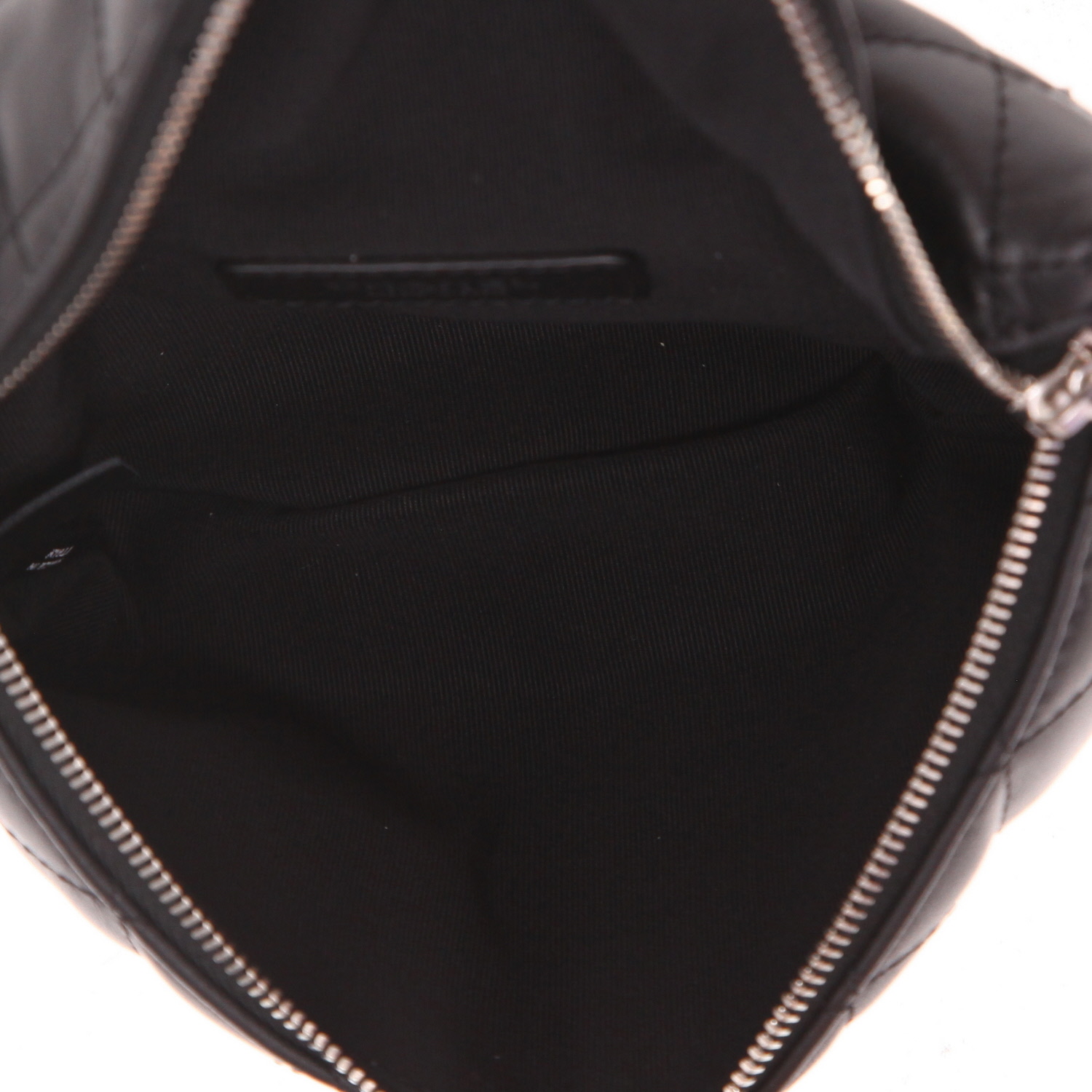 Pochette-ceinture Chanel  Pochette ceinture en cuir matelassé noir - Detail D3