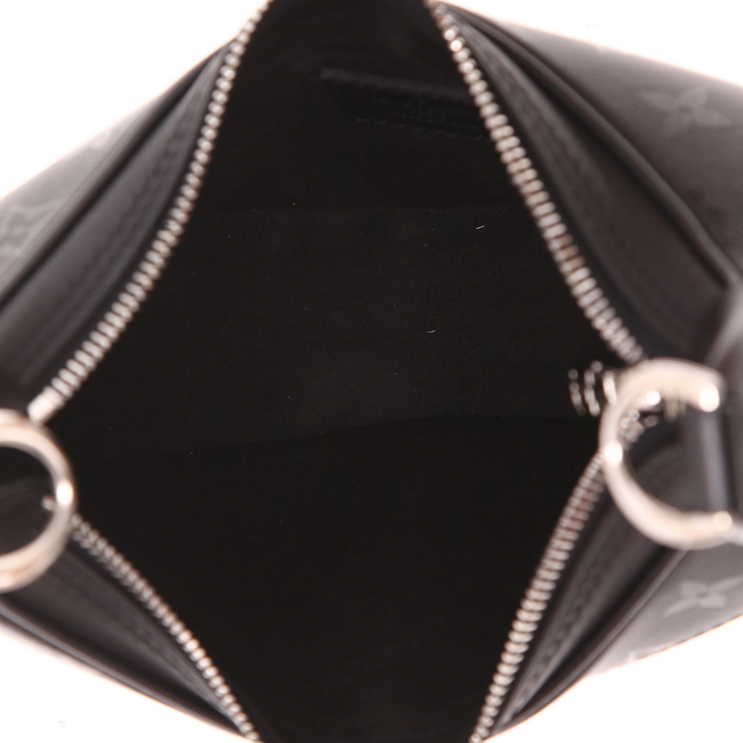 Louis Vuitton  Loop Hobo handbag  in black monogram leather - Detail D3