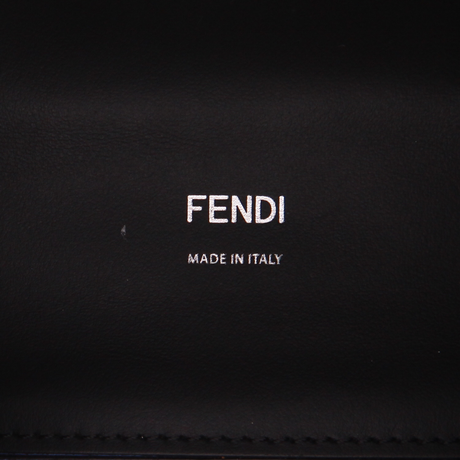 Sac à main Fendi  X-Lite en cuir lisse beige - Detail D2