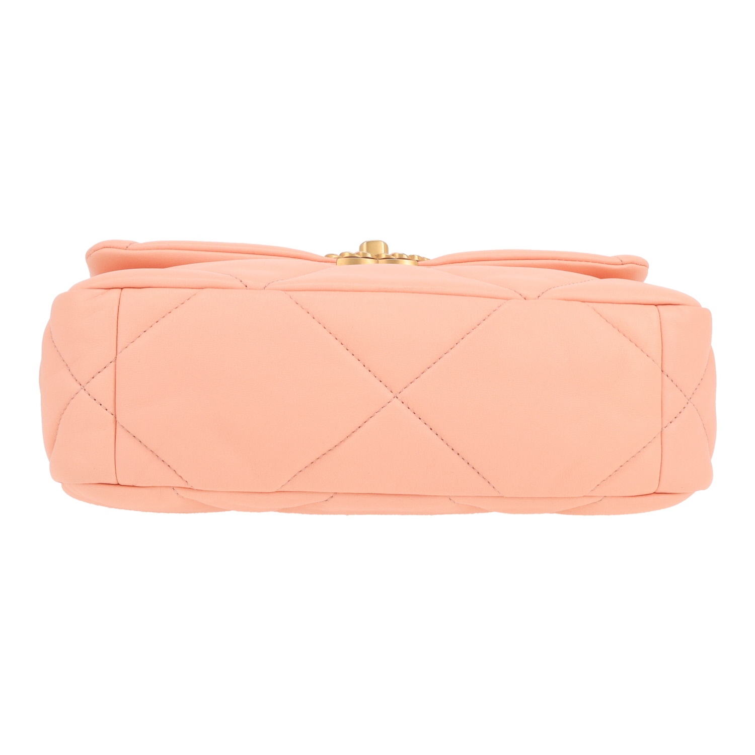 Sac à main Chanel  19 en cuir matelassé rose - Detail D1