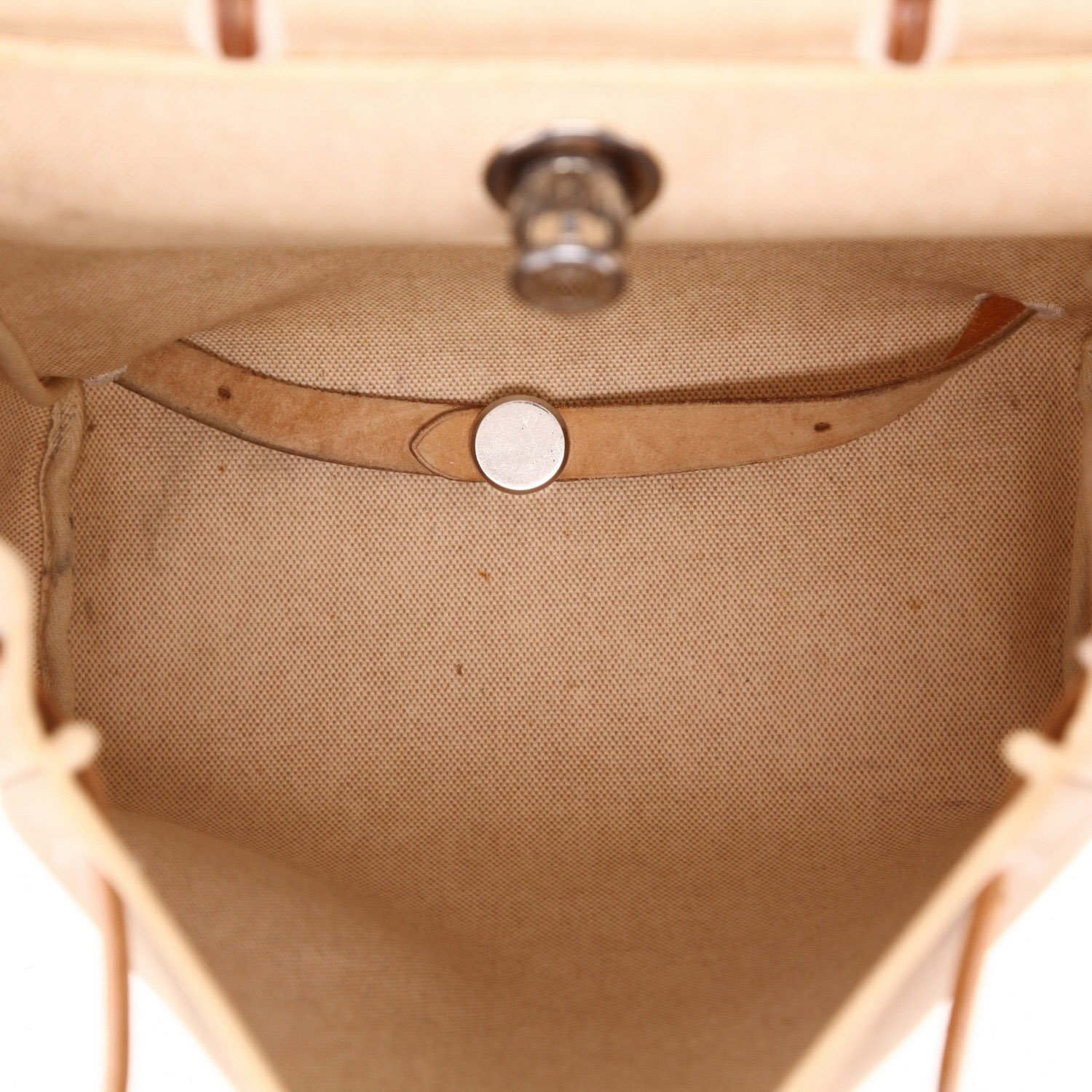 Mochila Hermès  Herbag - Backpack en tejido "H" beige y cuero color oro - Detail D3