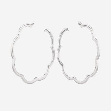 Chanel Profil de Camélia hoop earrings in white gold