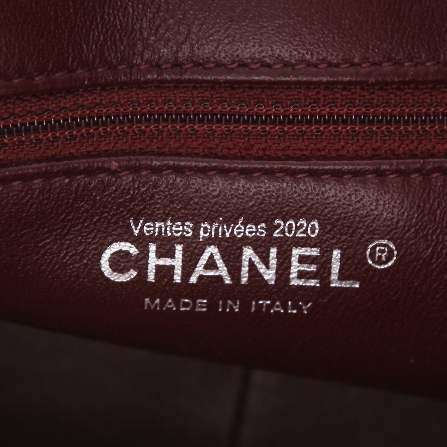 Sac porté épaule Chanel   en cuir noir - Detail D2