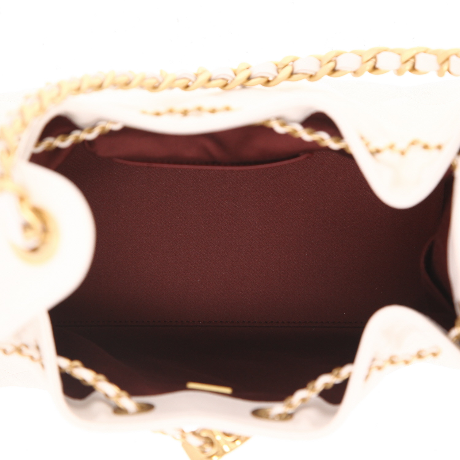 Borsa a tracolla Chanel 25 in pelle martellata bianca - Detail D3