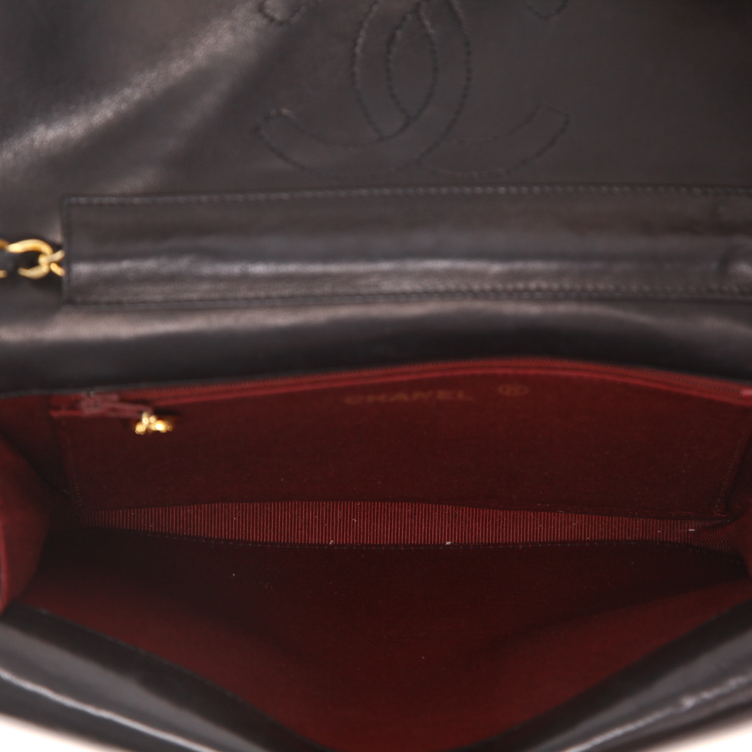 Chanel  Vintage handbag  in black quilted leather - Detail D3