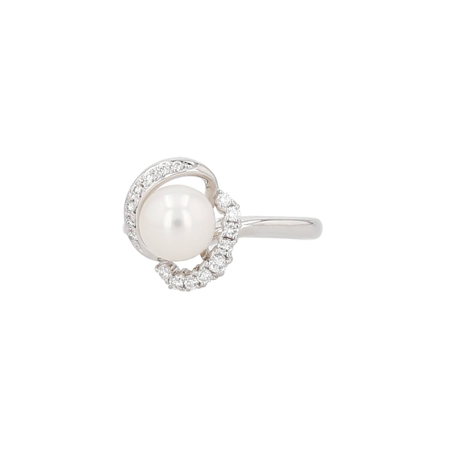Bague Tasaki en platine, perle de culture et diamants