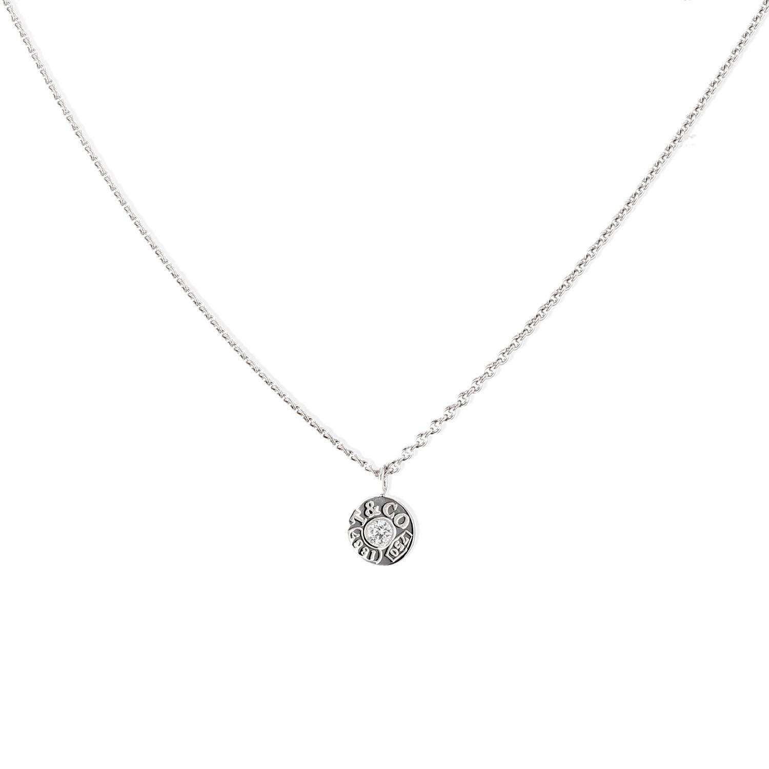Pendentif Tiffany & Co 1837 en or blanc et diamant Pendentif Tiffany & Co 1837 en or blanc et diamant