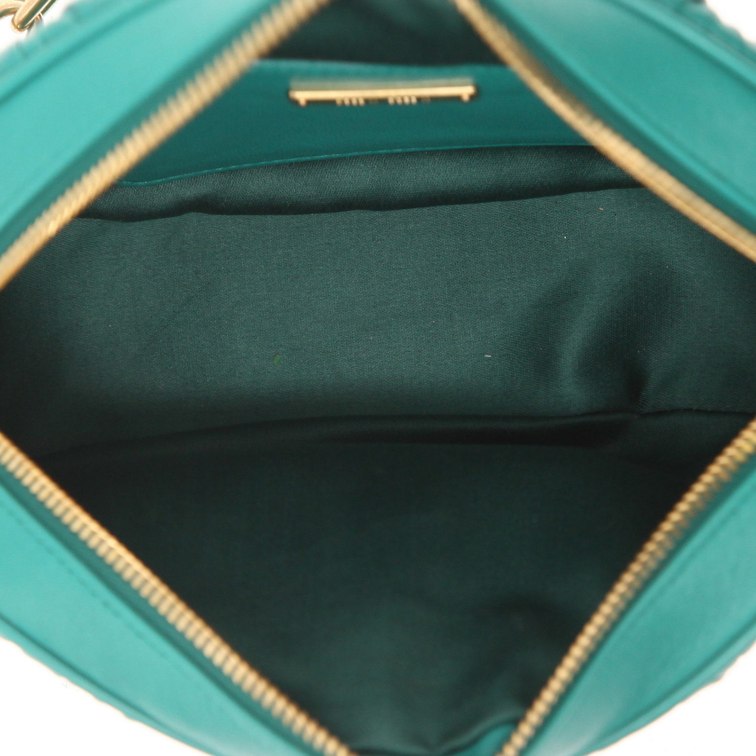 Bolso bandolera Miu Miu   en cuero acolchado verde - Detail D3