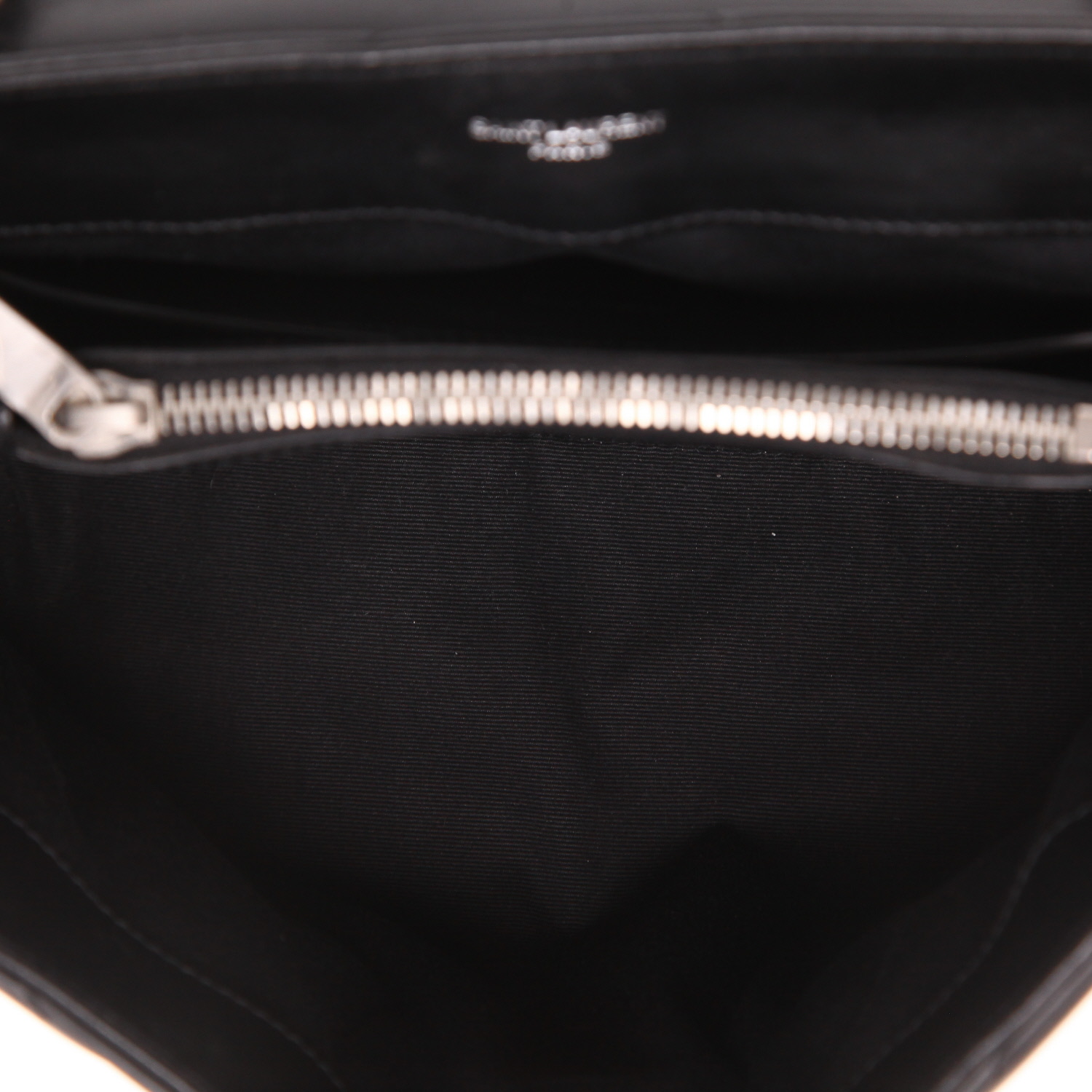 Sac bandoulière Saint Laurent  Loulou petit modèle  en cuir matelassé chevrons noir - Detail D3