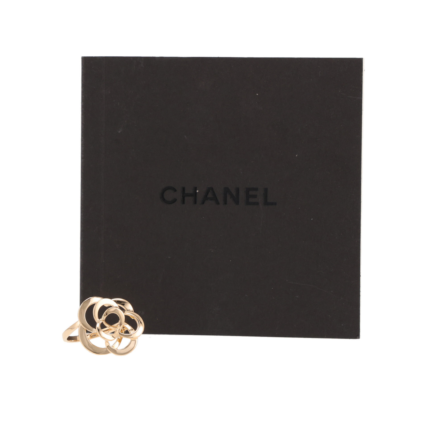 Anello Chanel Camélia Fil in oro giallo - Detail D2