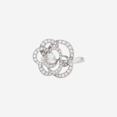 Anello Chanel Camélia Fil modello medio in oro bianco e diamanti