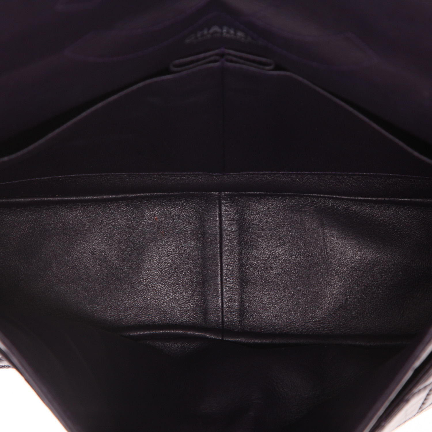 Bolso bandolera Chanel  2.55 en cuero acolchado violeta - Detail D3