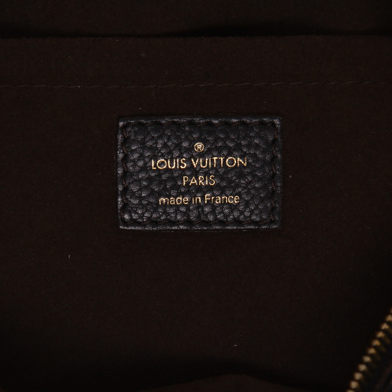 Bolso bandolera Louis Vuitton  XS en cuero mahina negro - Detail D2