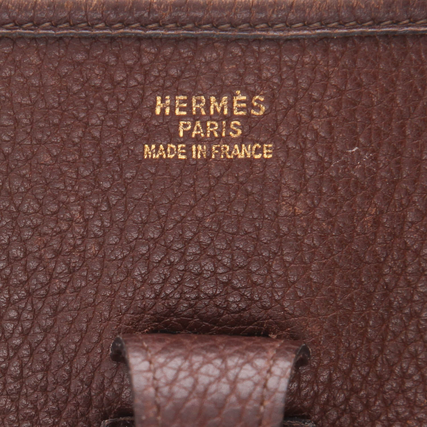 Bolso bandolera Hermès  Evelyne en cuero granulado marrón - Detail D2