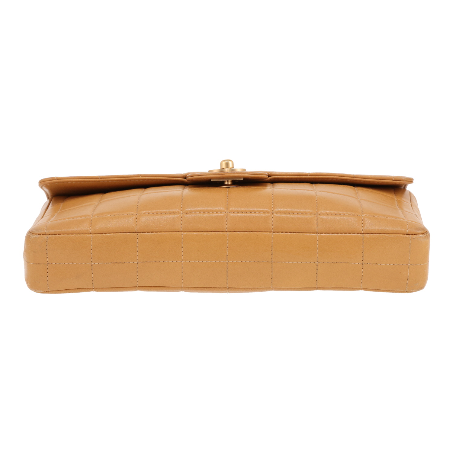 Chanel  Choco bar handbag  in beige quilted leather - Detail D1