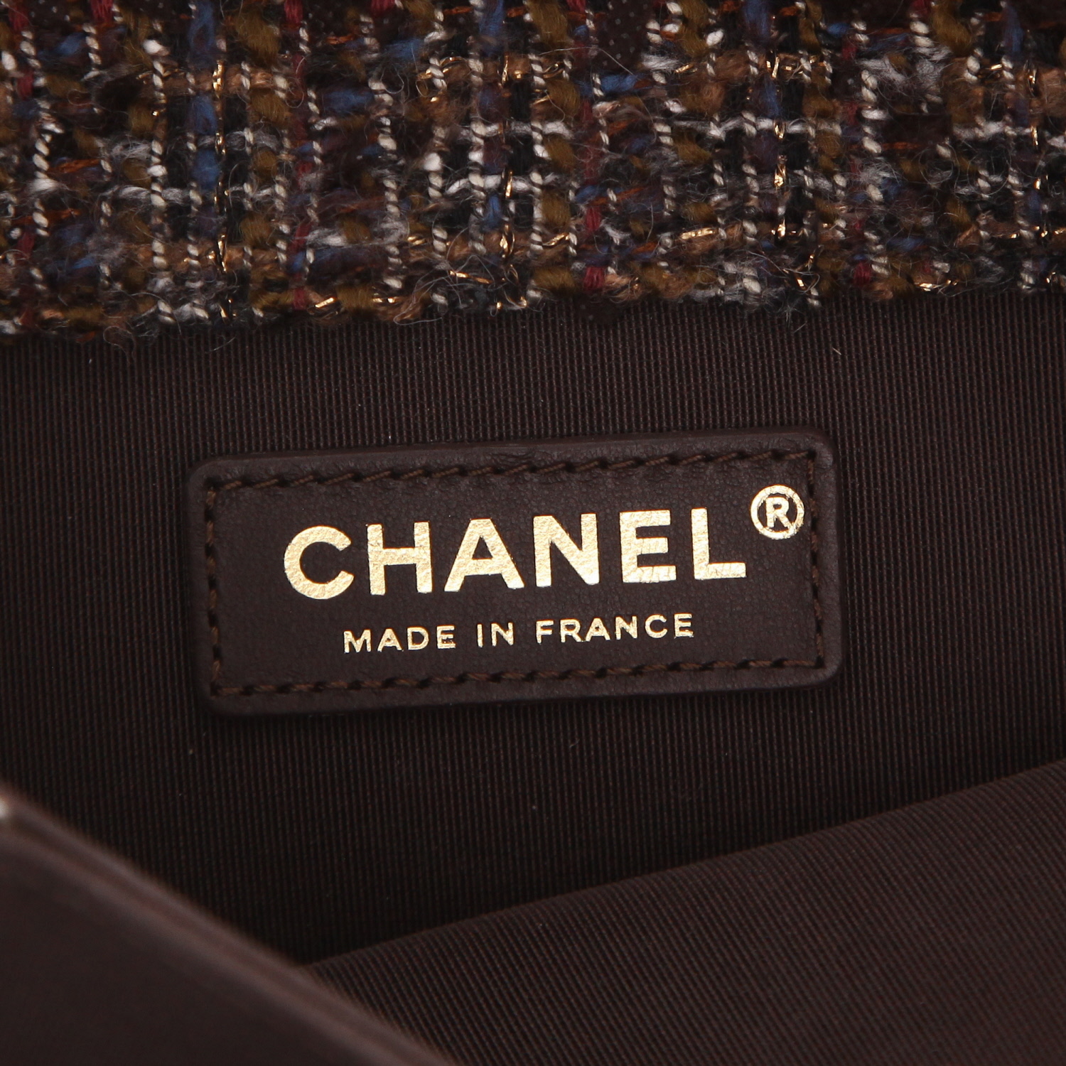 Sac bandoulière Chanel  Knock on Wood en tweed marron et bordeaux - Detail D2