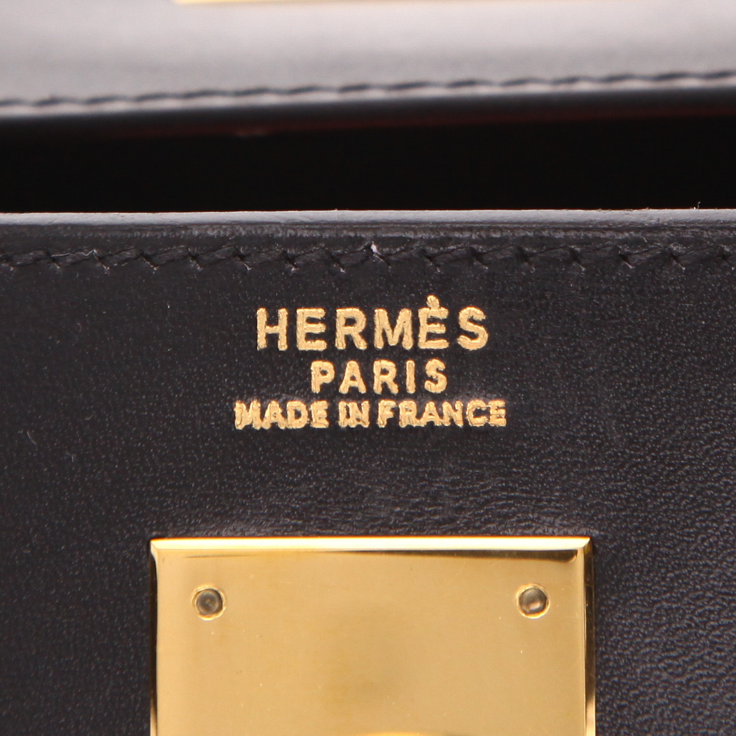 Sac à main Hermès  Kelly 32 cm en cuir box noir - Detail D2