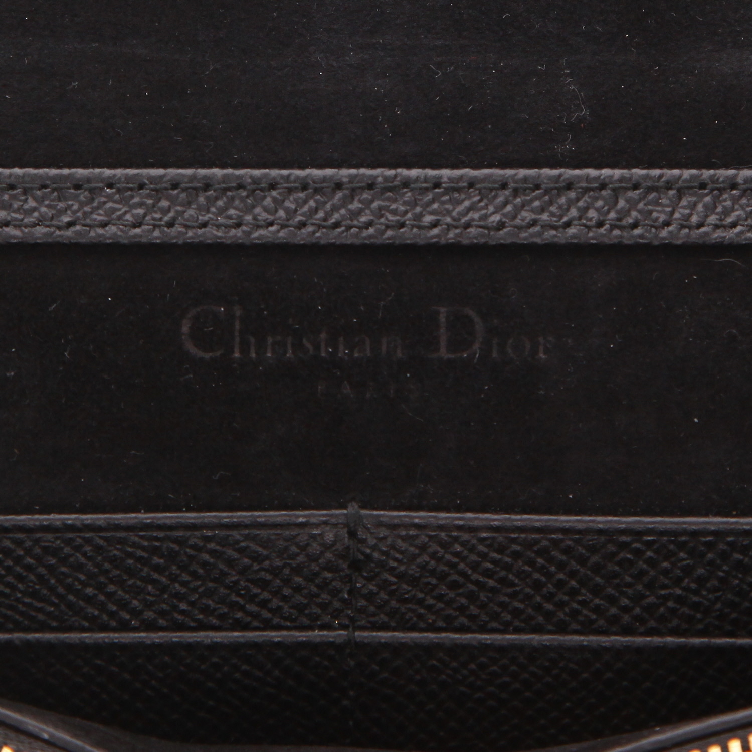 Sac bandoulière Dior  30 Montaigne en cuir grainé noir - Detail D2