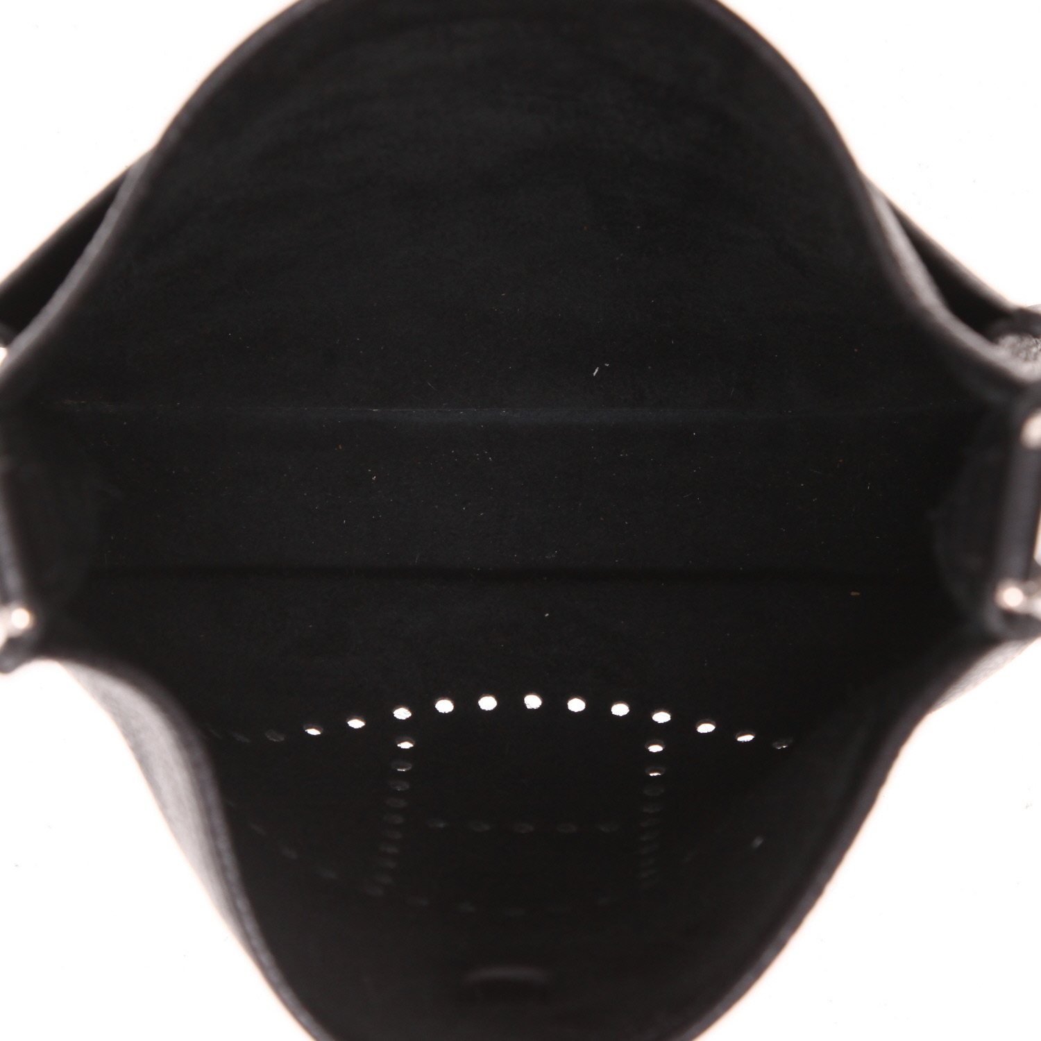 Bolso bandolera Hermès  Evelyne III en cuero togo negro - Detail D3