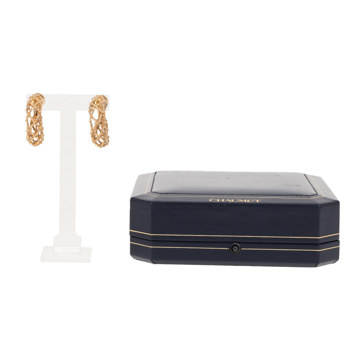 Chaumet  hoop earrings in yellow gold - Detail D2