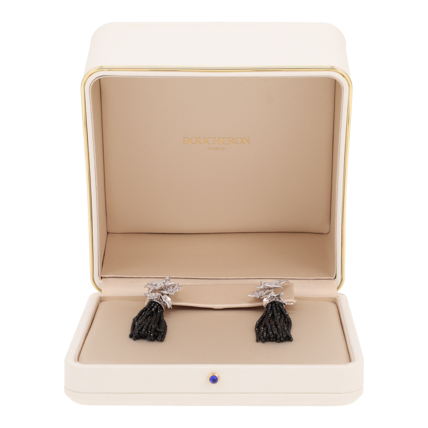 Paire de boucles d'oreilles Boucheron Lierre de Paris en or blanc, diamants et spinelles noirs - Detail D2