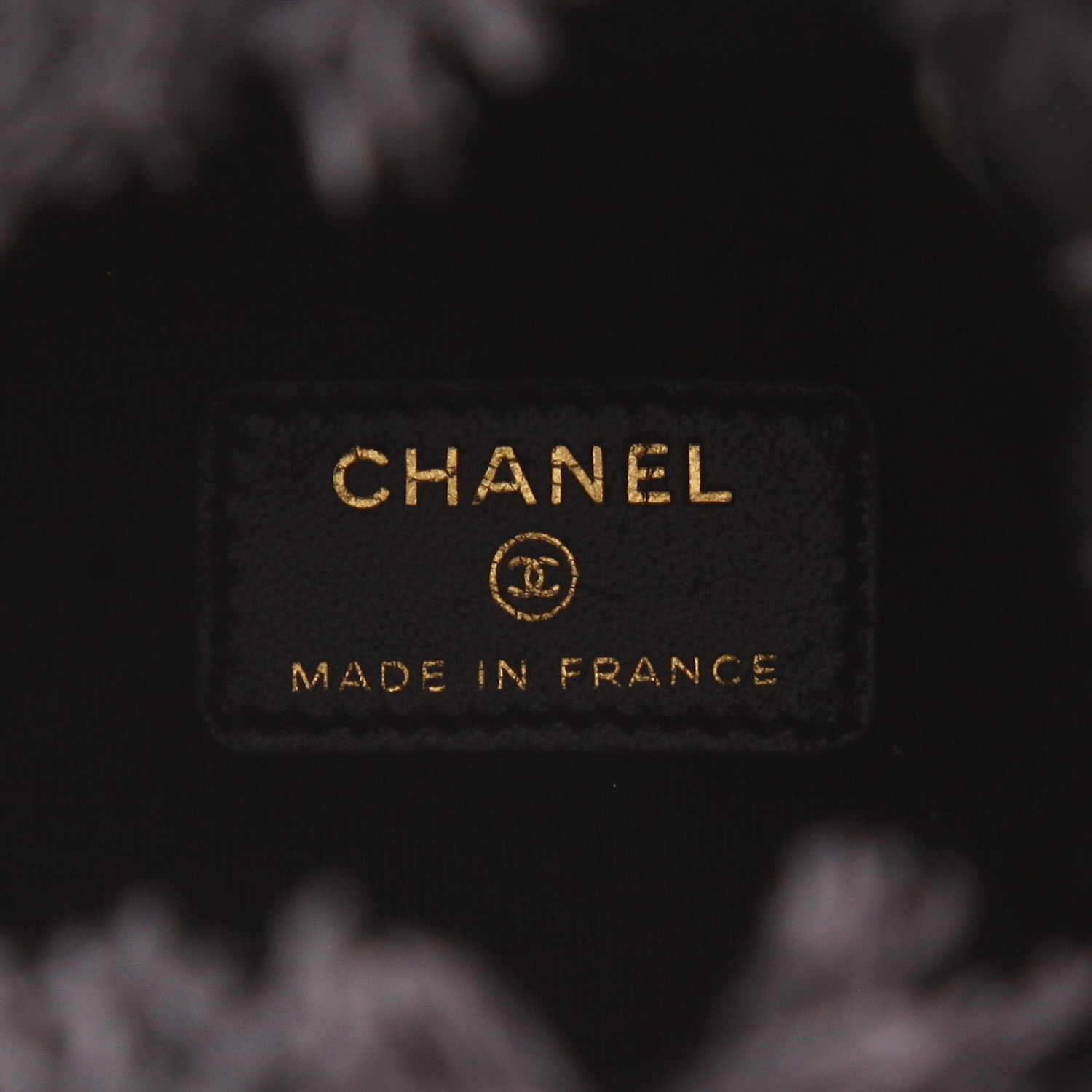 Chanel   mini  shoulder bag  in black denim canvas - Detail D2