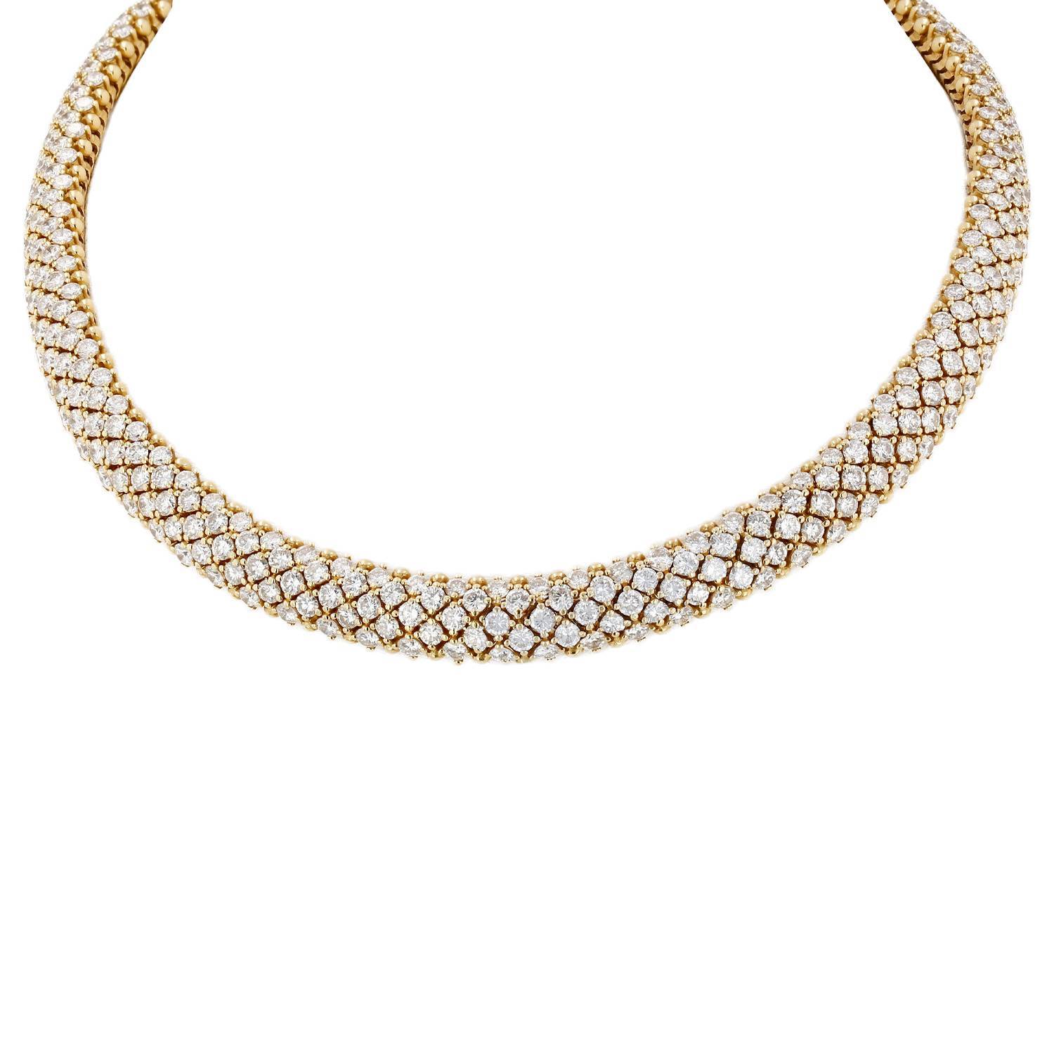 Collier années 1990 Boucheron en or jaune et diamants