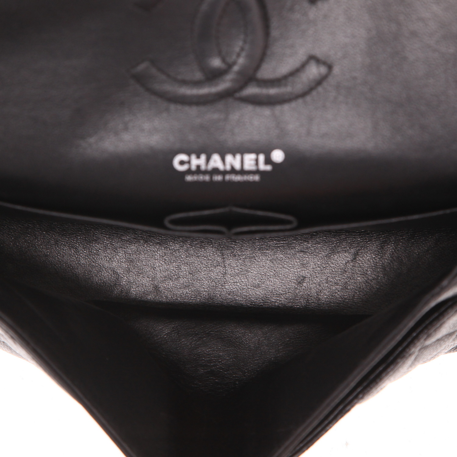 Chanel  Timeless Classic handbag  in black quilted grained leather - Detail D3