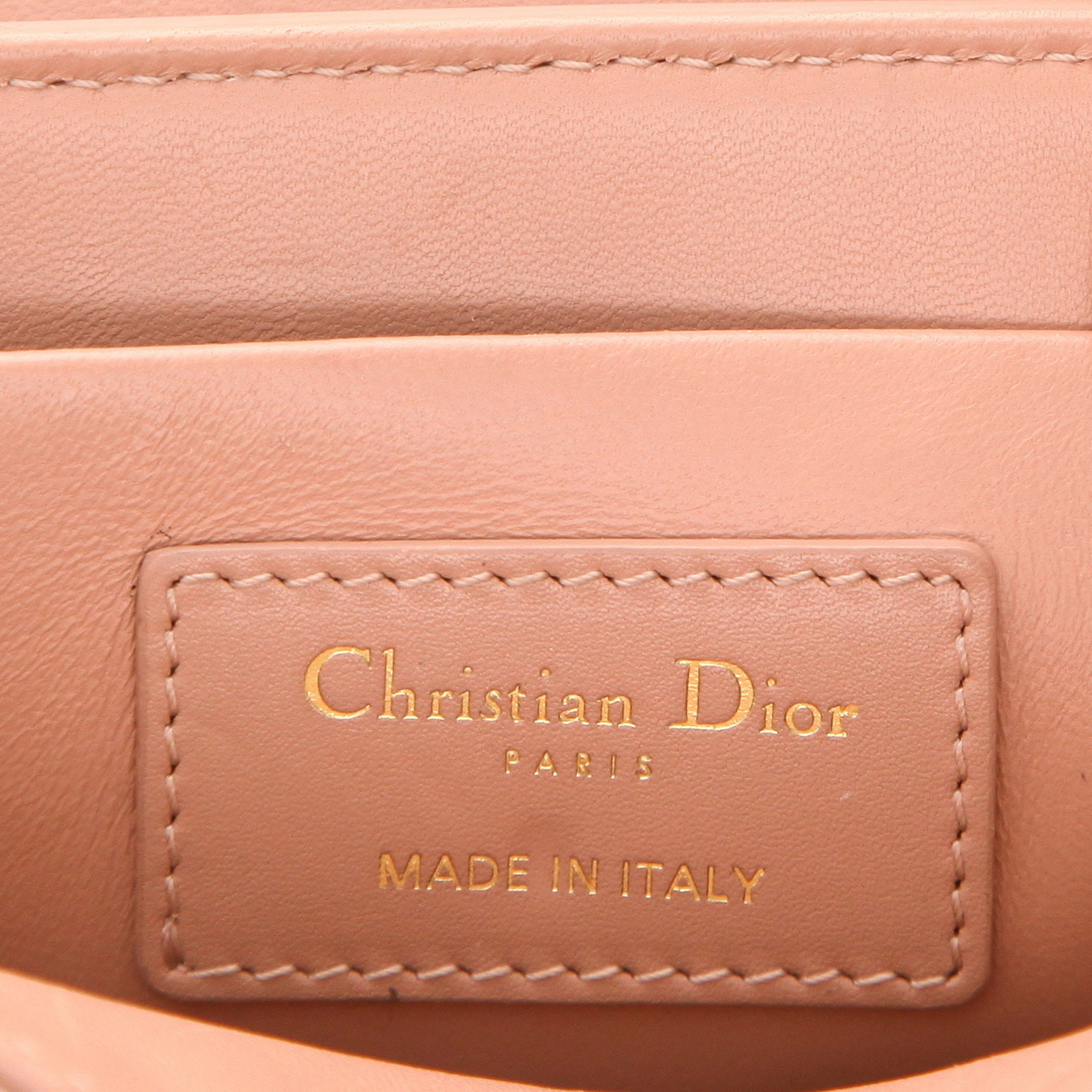 Dior  Montaigne small model  shoulder bag  in pink leather - Detail D2