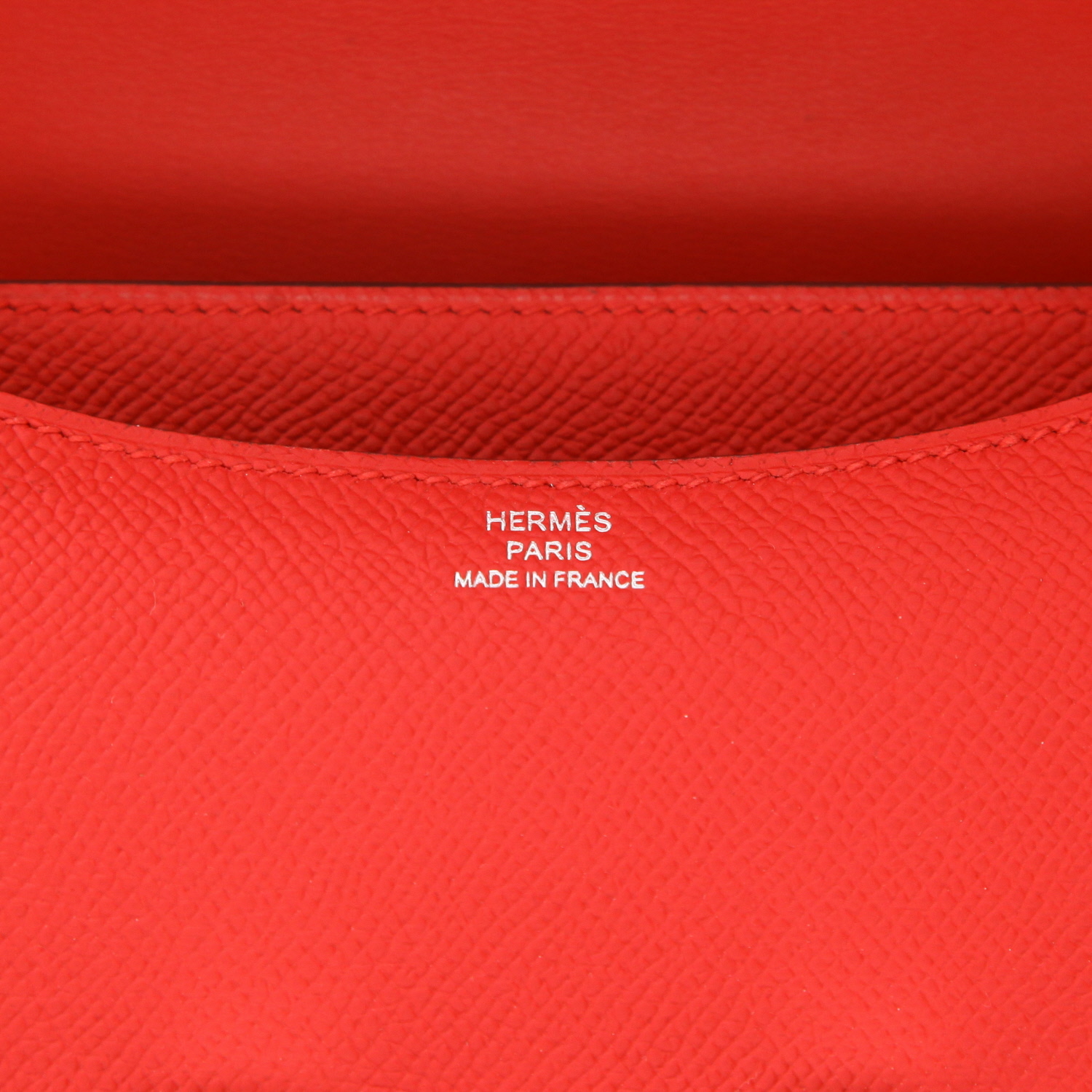 Sac à main Hermès  Constance mini  en cuir epsom rouge Radieux - Detail D2