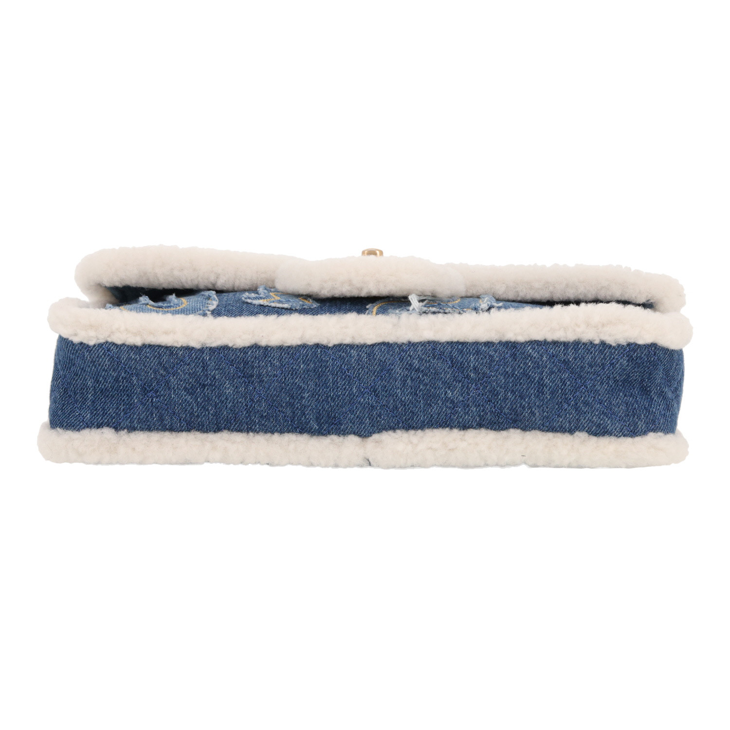 Chanel  Timeless handbag  in blue denim canvas  and sheepskin - Detail D1
