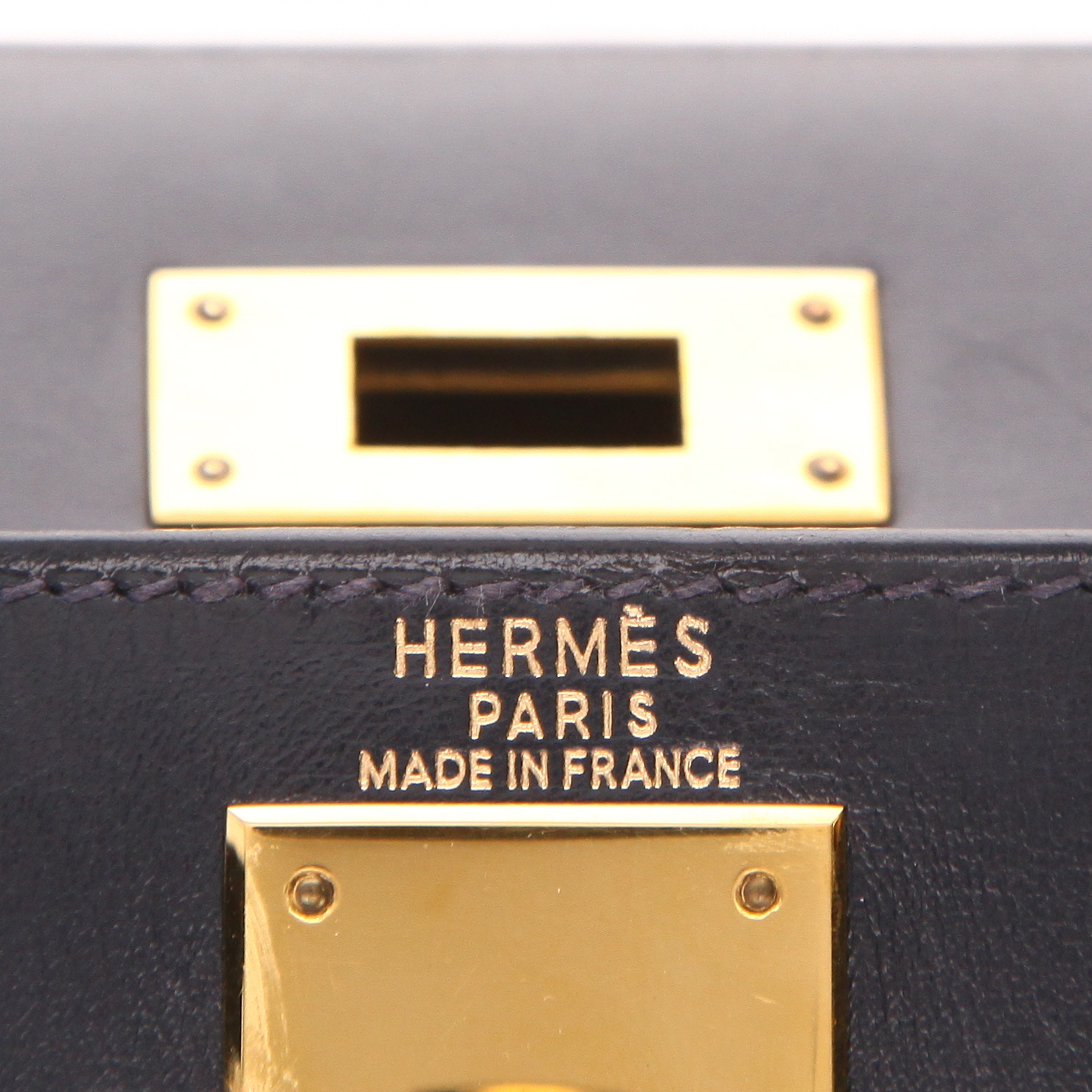 Sac à main Hermès  Kelly 28 cm en cuir box bleu-marine - Detail D2