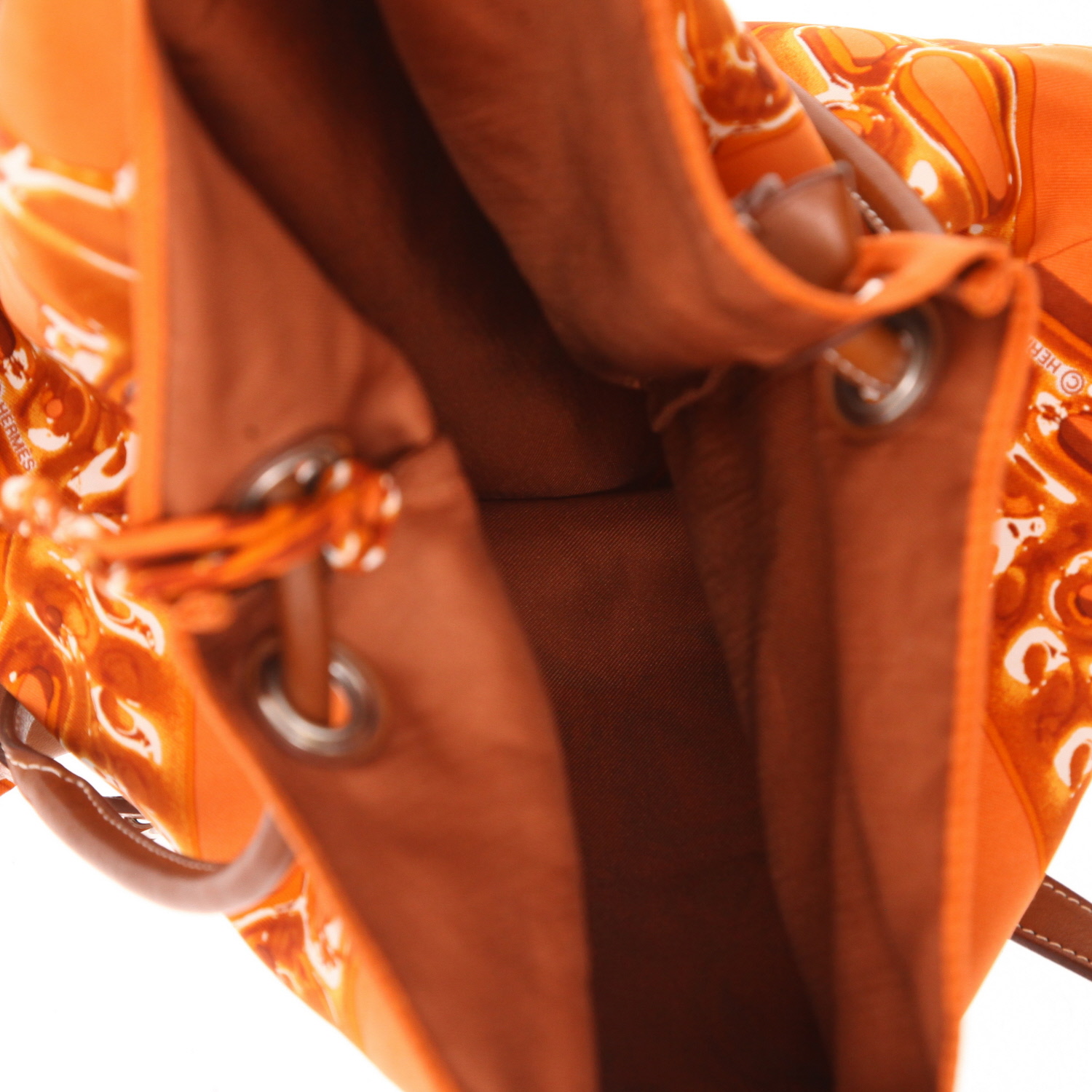 Bolso bandolera Hermès  Silk City en seda naranja y cuero Barenia - Detail D3