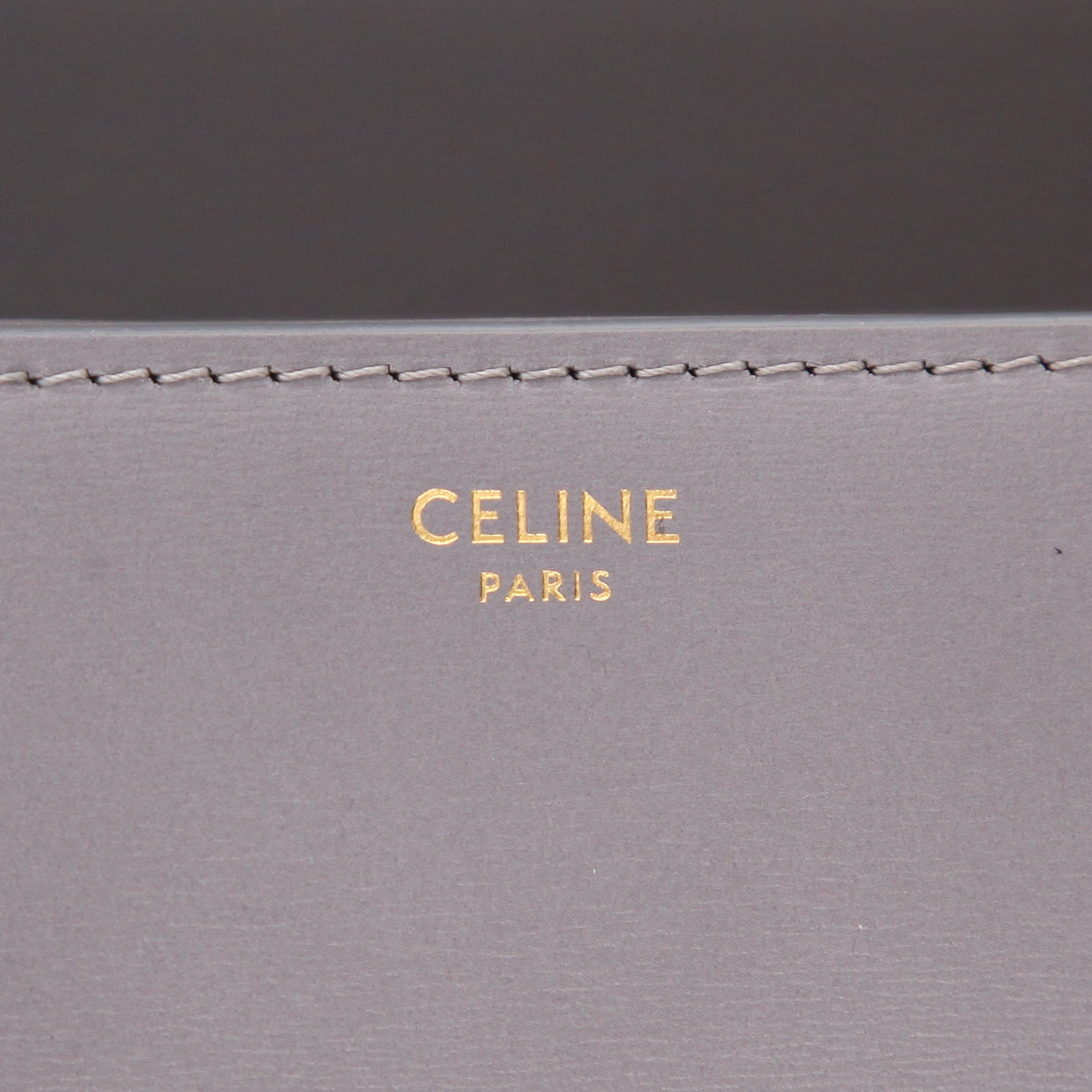 Bolso bandolera Celine  Triomphe en cuero gris - Detail D2