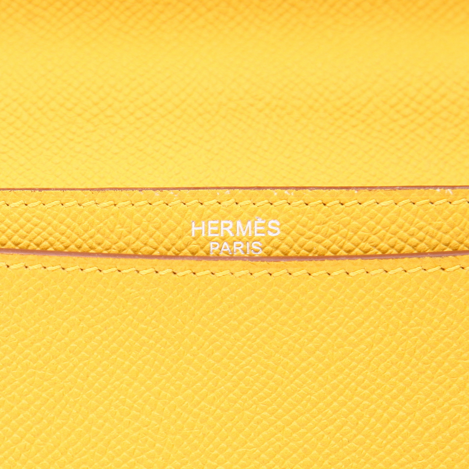 Bolsito de mano Hermès  Sac à dépêches en cuero epsom amarillo - Detail D2