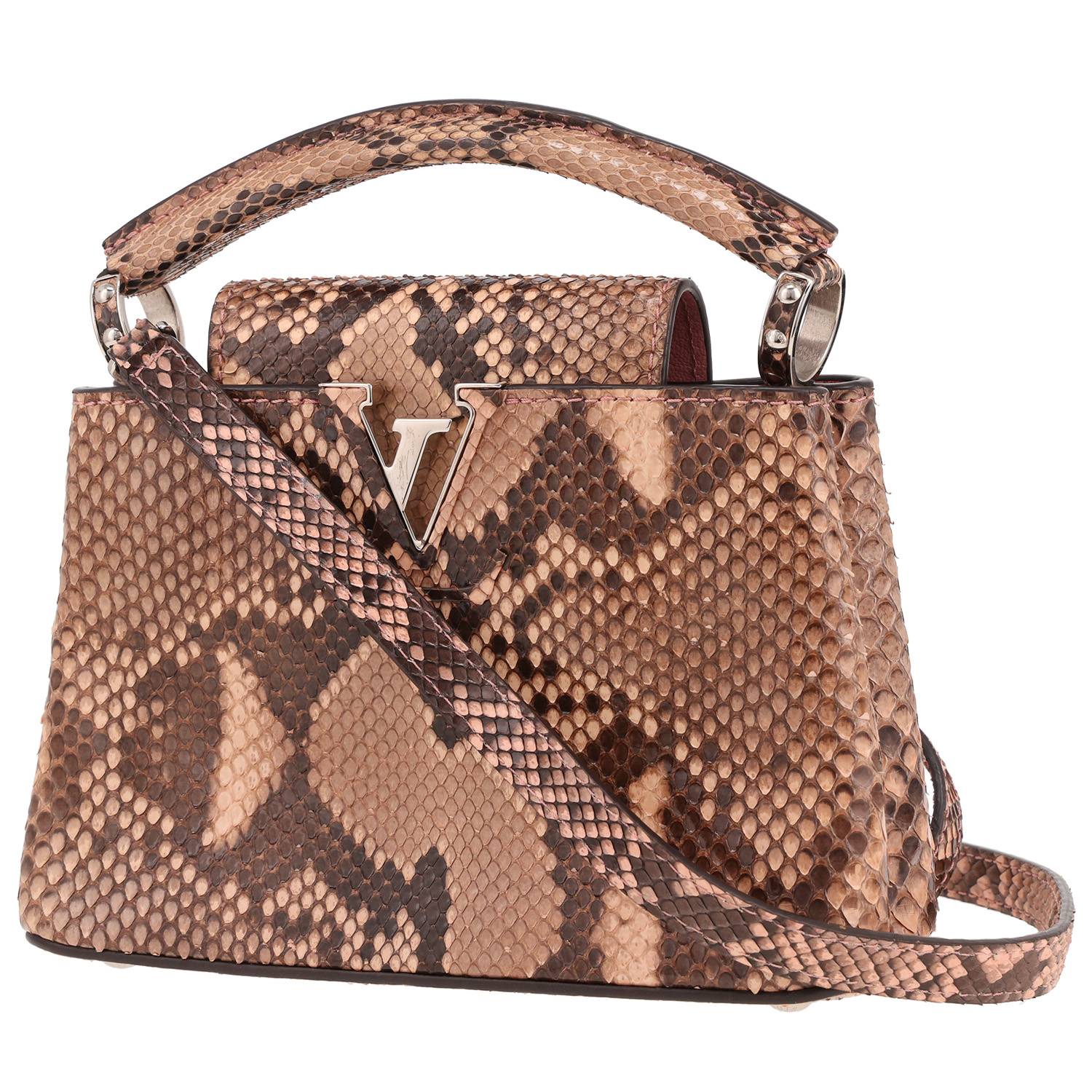 Sac Louis Vuitton Capucines Mini Python Beige-Rosé Occasion Sac Louis Vuitton Capucines Mini Python Beige-Rosé Occasion
