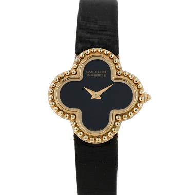 Van Cleef & Arpels Alhambra  small model  yellow gold Ref: Van Cleef & Arpels - HH18623  Circa 2010