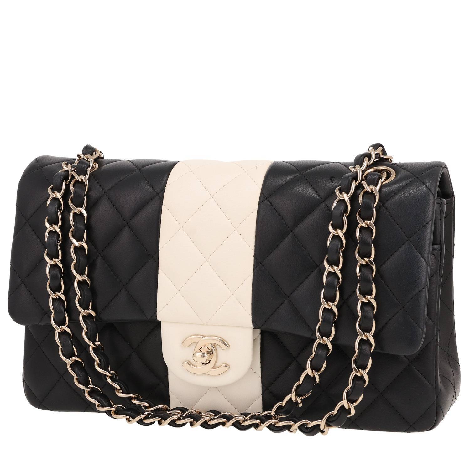 Sac Chanel Timeless Classic Matelassé Noir Blanc Occasion Sac Chanel Timeless Classic Matelassé Noir Blanc Occasion