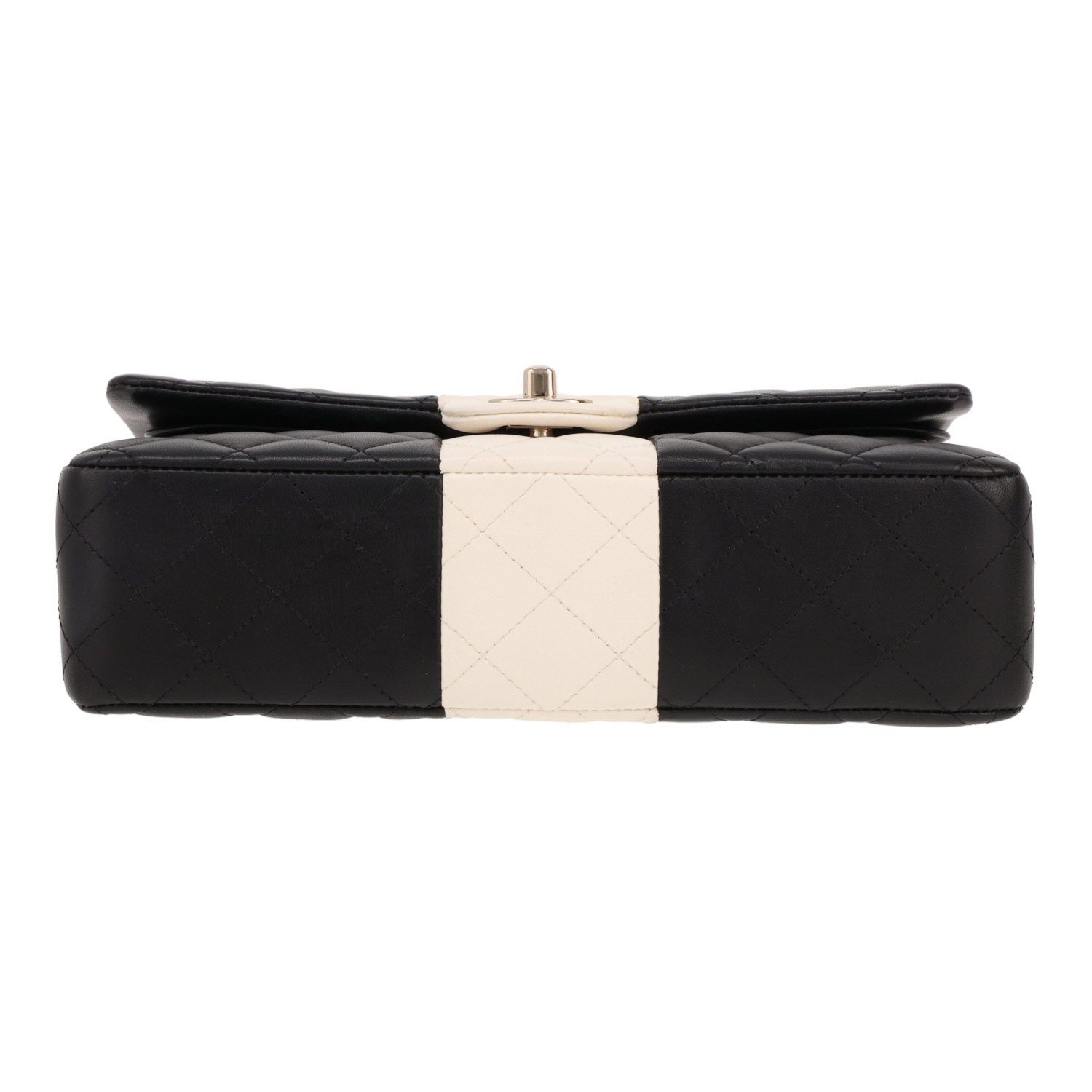 Borsa Chanel  Timeless Classic in pelle trapuntata nera e bianca - Detail D1