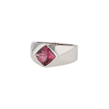 Bague Chanel  en or blanc et tourmaline rose