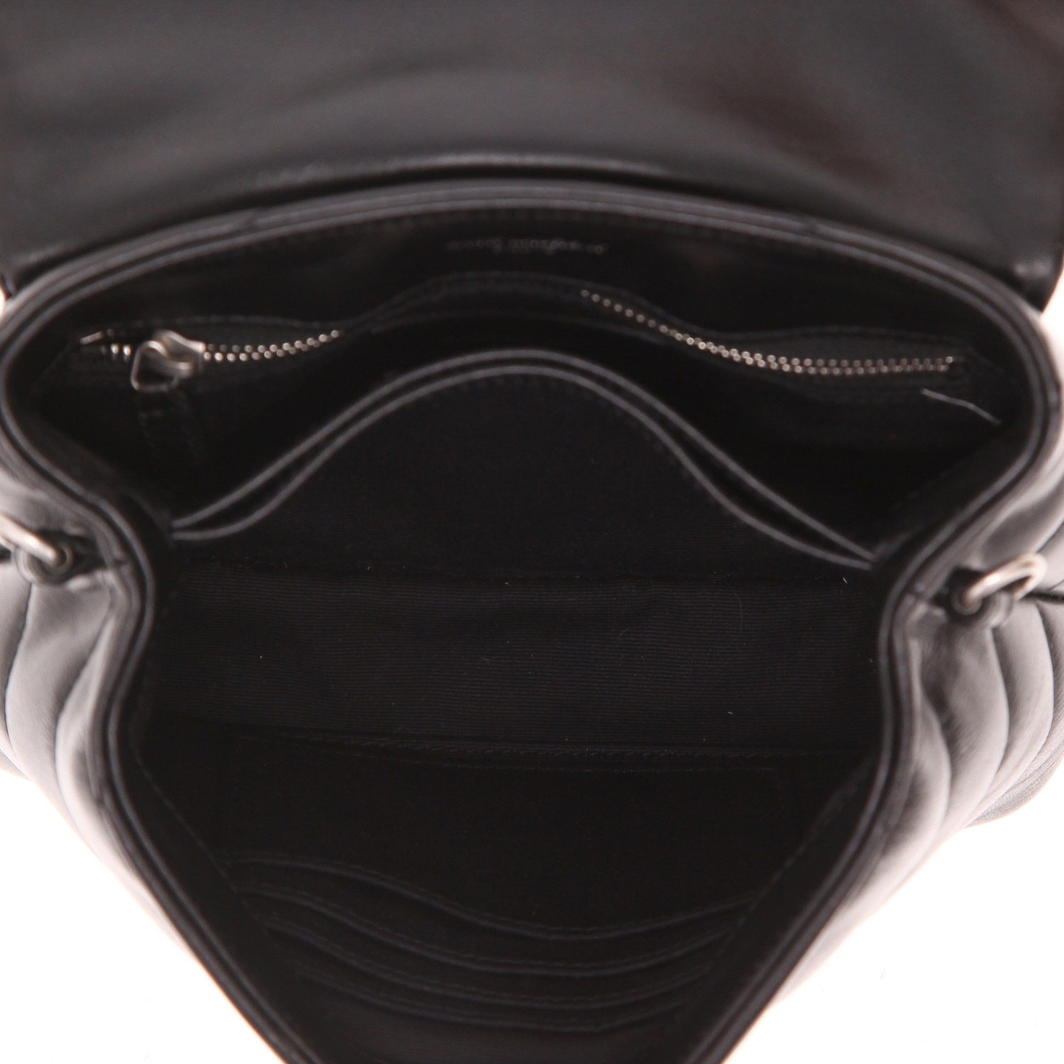 Saint Laurent  Toy Loulou shoulder bag  in black chevron quilted leather - Detail D3