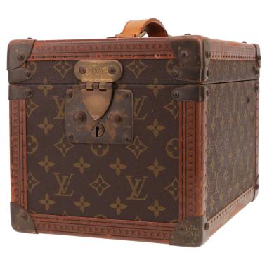 Louis Vuitton  Boîte à flacons vanity case  in brown monogram canvas  and natural leather