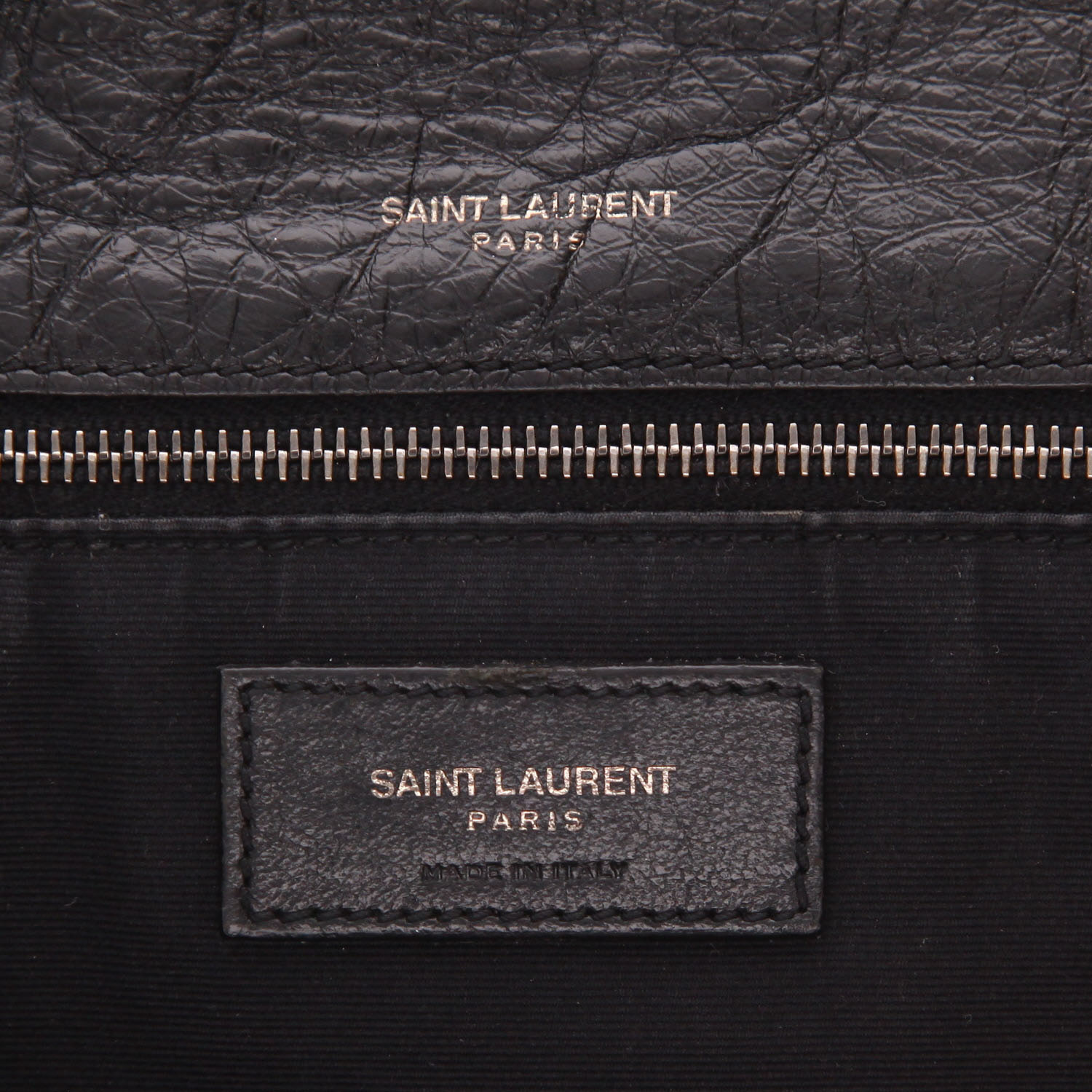 Sac bandoulière Saint Laurent  Niki grand modèle  en cuir noir - Detail D2