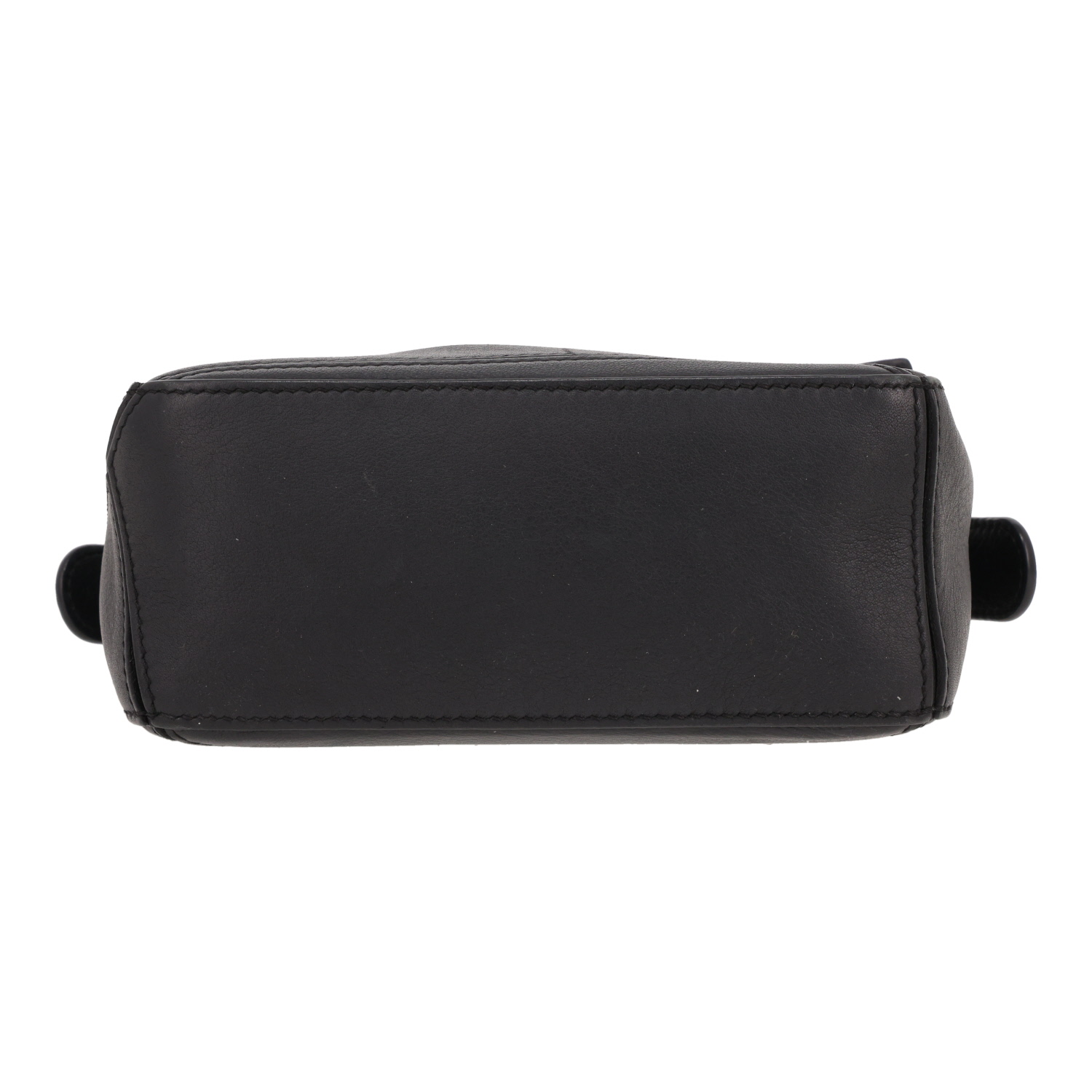 Loewe  Puzzle  mini  shoulder bag  in black grained leather - Detail D1