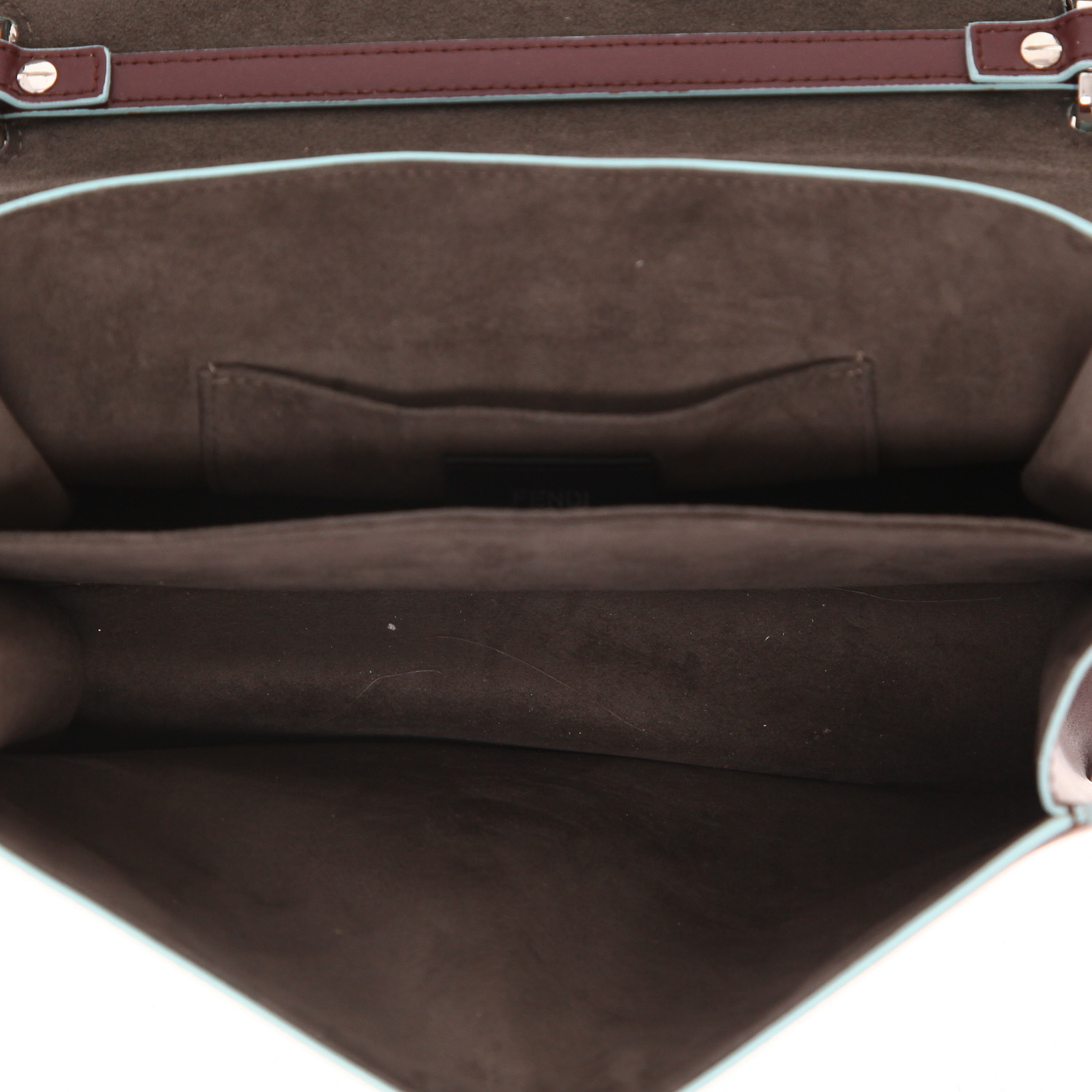 Fendi  Kan I shoulder bag  in burgundy leather - Detail D3