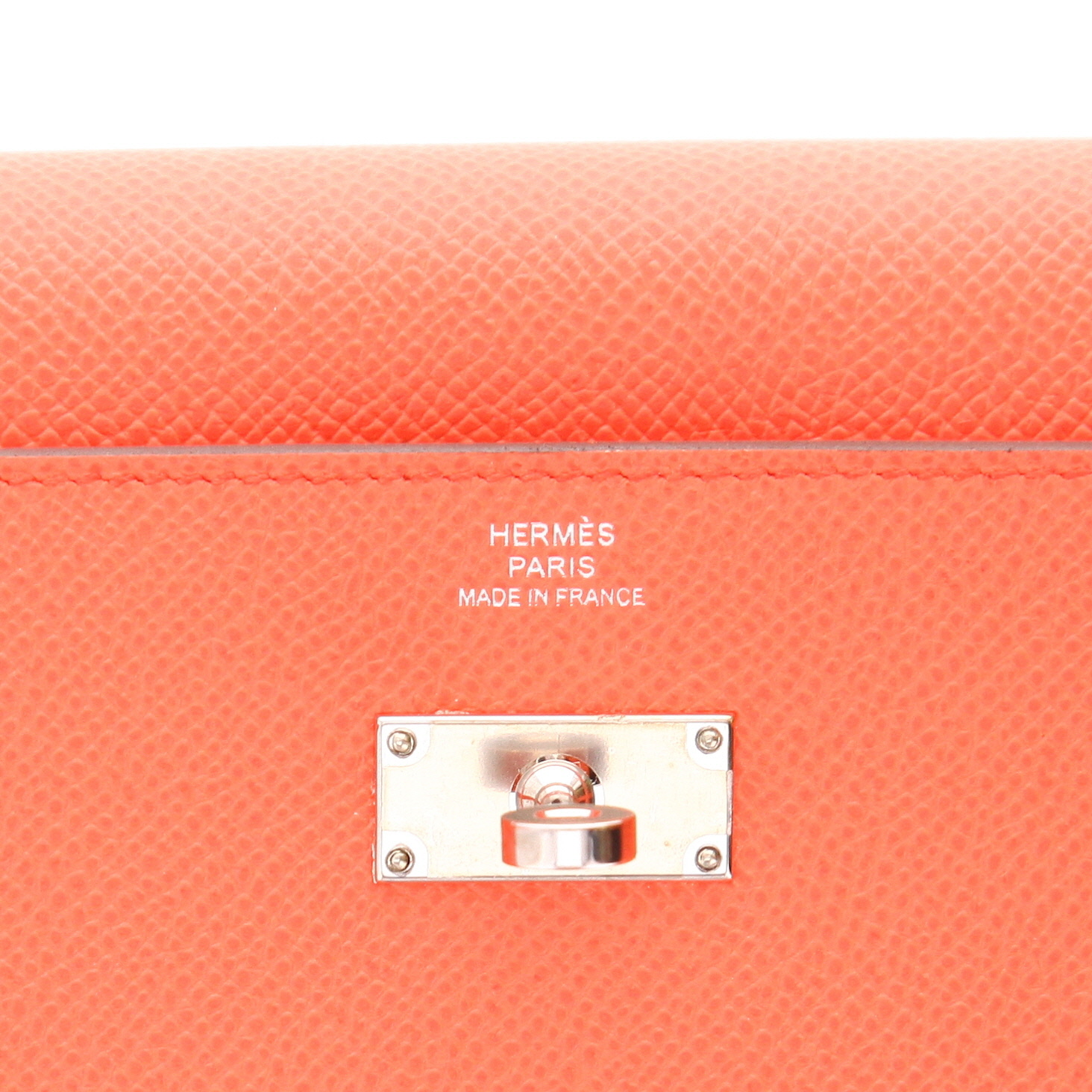 Hermès  Kelly To Go shoulder bag  in orange Capucine epsom leather - Detail D2