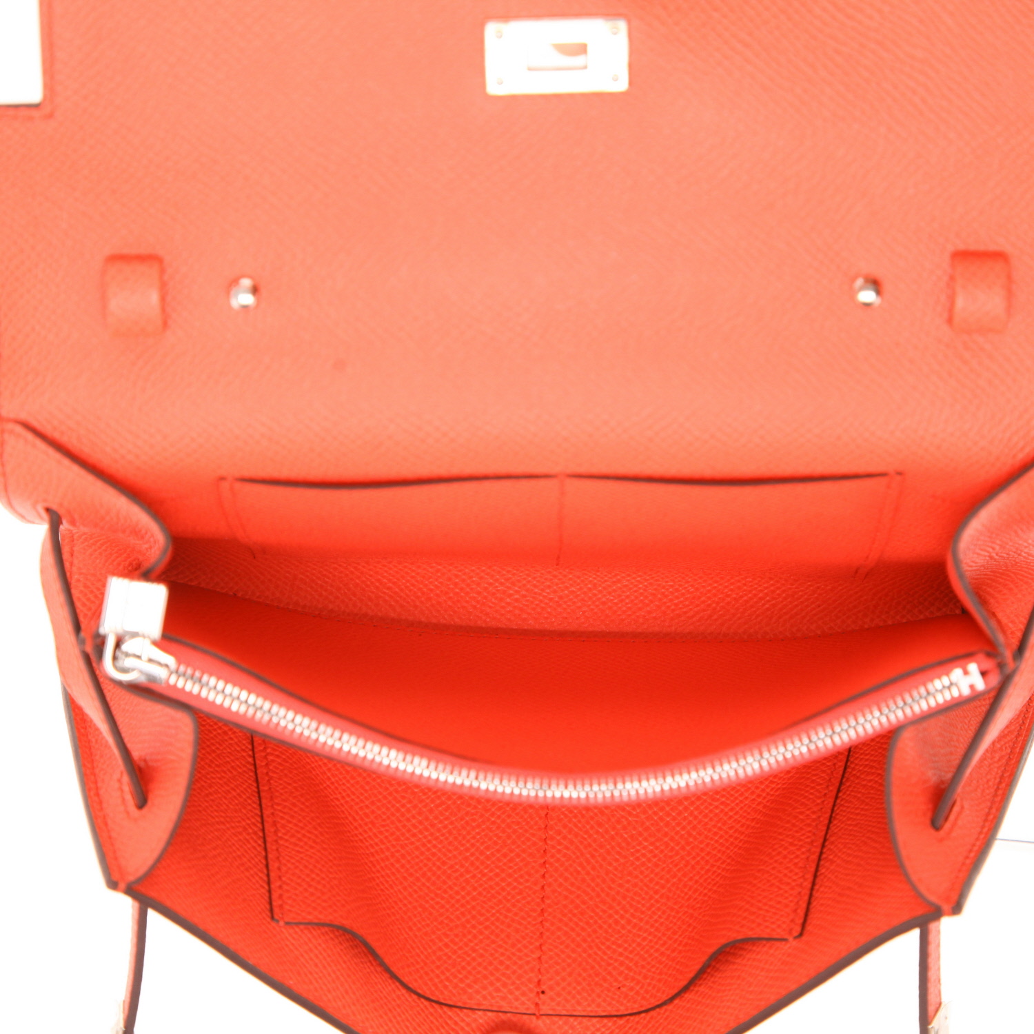 Bolso bandolera Hermès  Kelly To Go en cuero epsom naranja Capucine - Detail D3