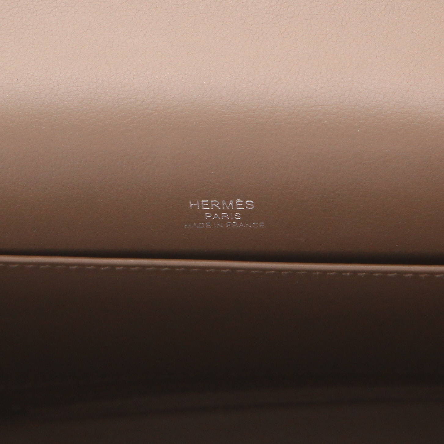 Borsa a tracolla Hermès  Geta in pelle Mysore etoupe - Detail D2