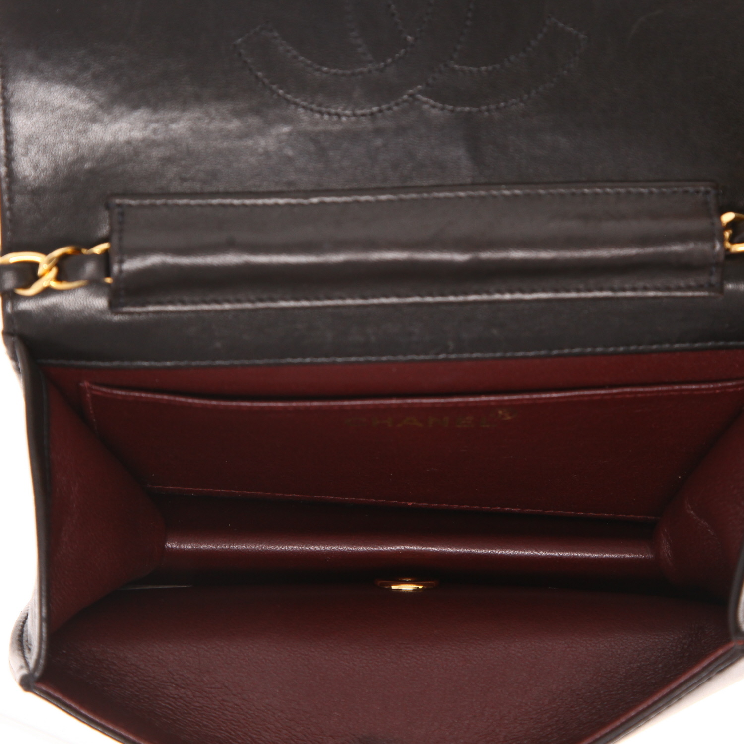 Sac bandoulière Chanel  Mademoiselle en cuir matelassé noir - Detail D3