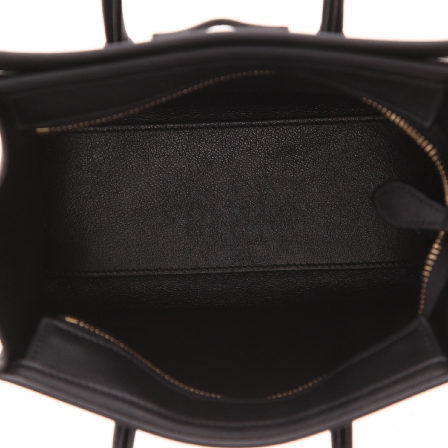 Bolso bandolera Celine  Luggage en cuero granulado negro - Detail D3
